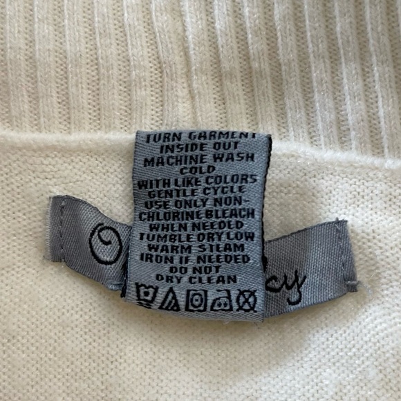 OLIVIA SKY, WHITE, LARGE, COWL NECK SWEATER. RIBBED COWL NECK & SLEEVES. SIZE L - Picture 7 of 7